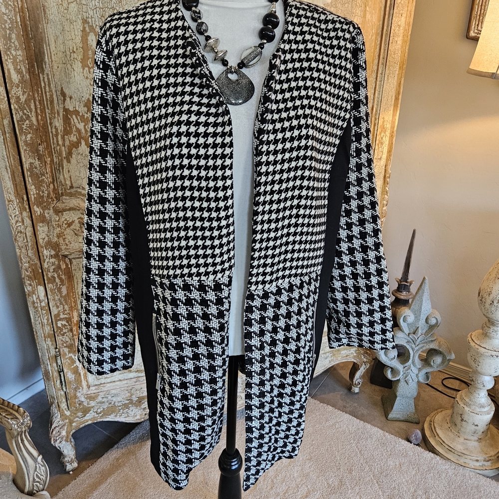 Chico's Black & White Houndstooth Open-Front Blazer